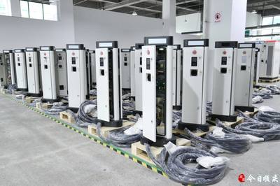 赋力新能源汽车 南充绿能加速生产充电桩